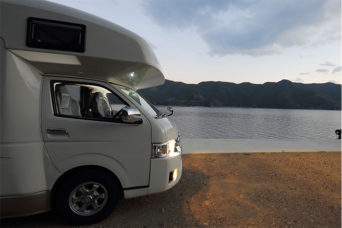 キャンピングカー