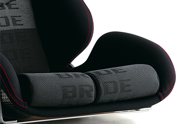 STRADIAⅡグラデーションロゴ|多彩なラインナップ展開。ブリッドの